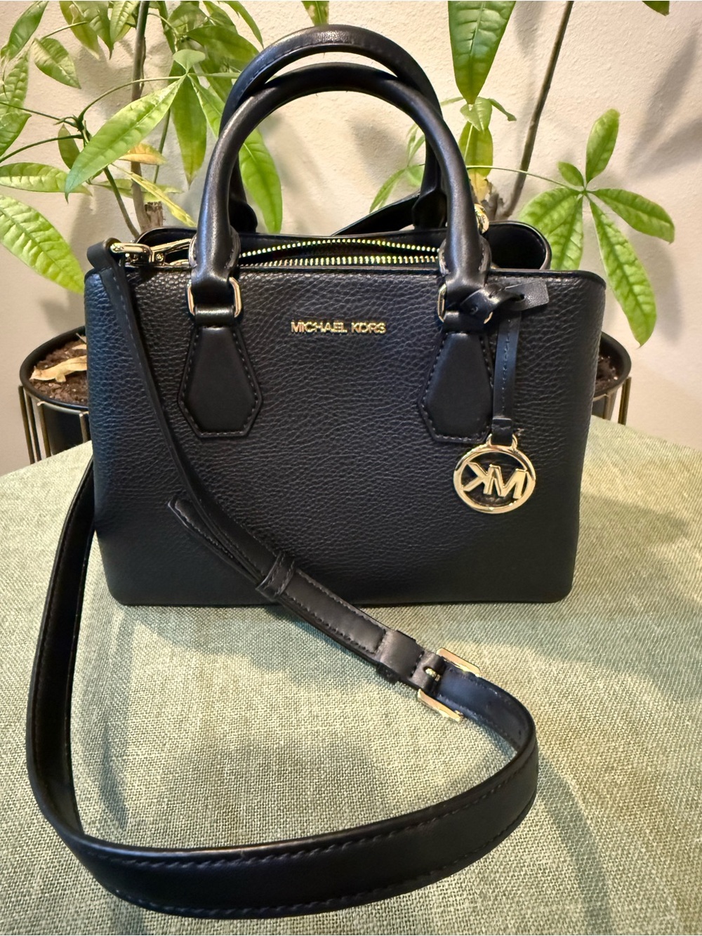 Michael Kors Black Leather Crossbody Satchel Purse 🖤✨